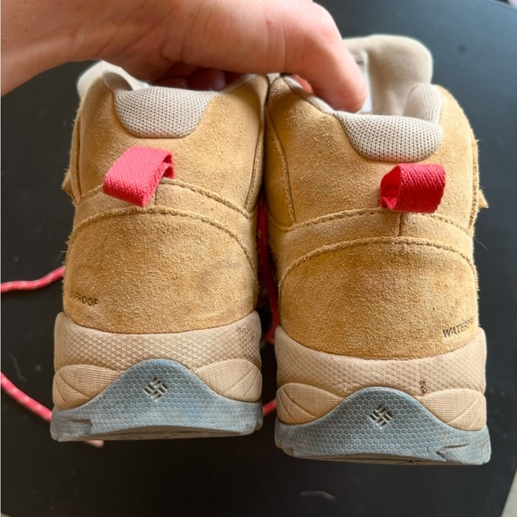 Columbia Tan/ Brown Hiking Boots - Picture 4 of 6